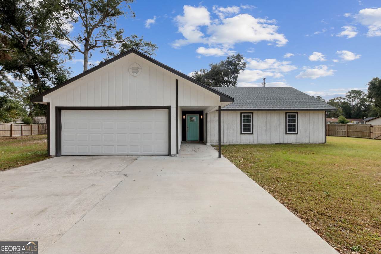 102 Bellvue Court - Photo 1