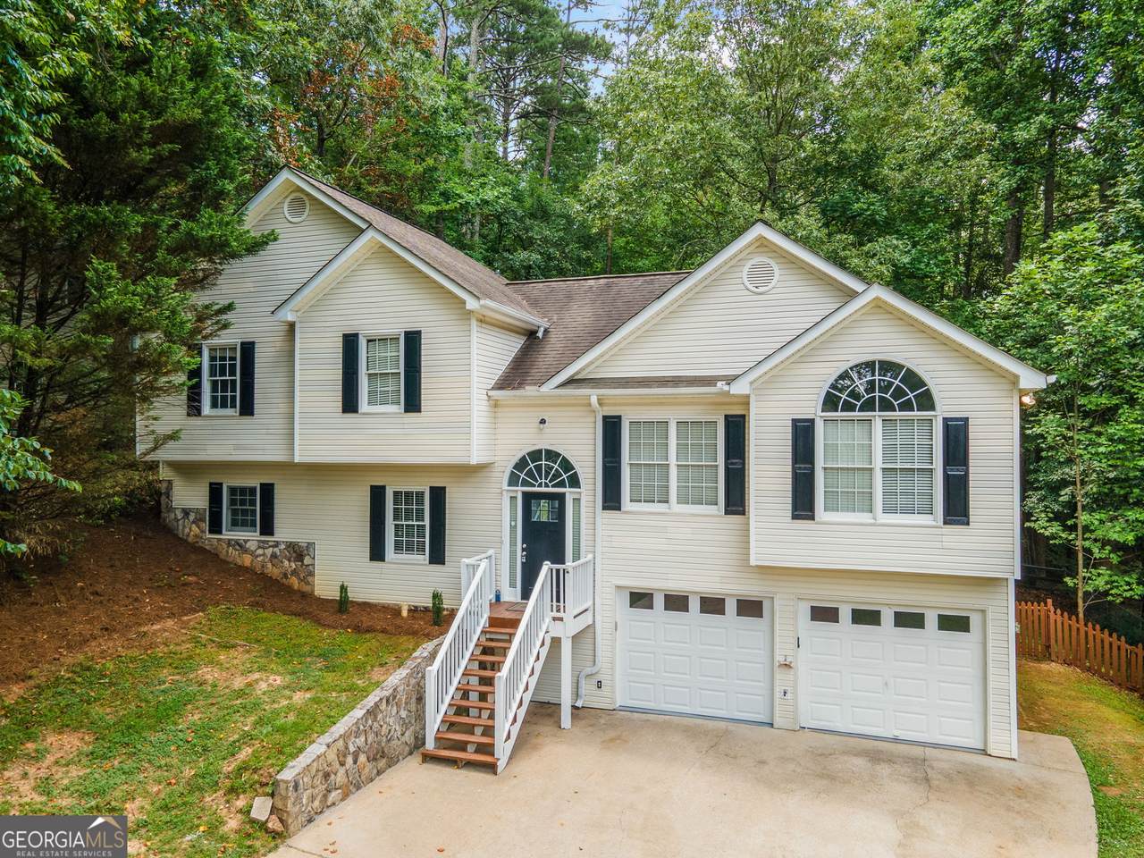 504 Matthew Drive - Photo 1