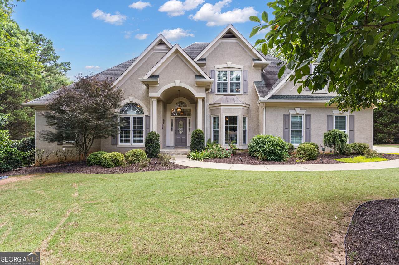 705 Greenwood Lane - Photo 1