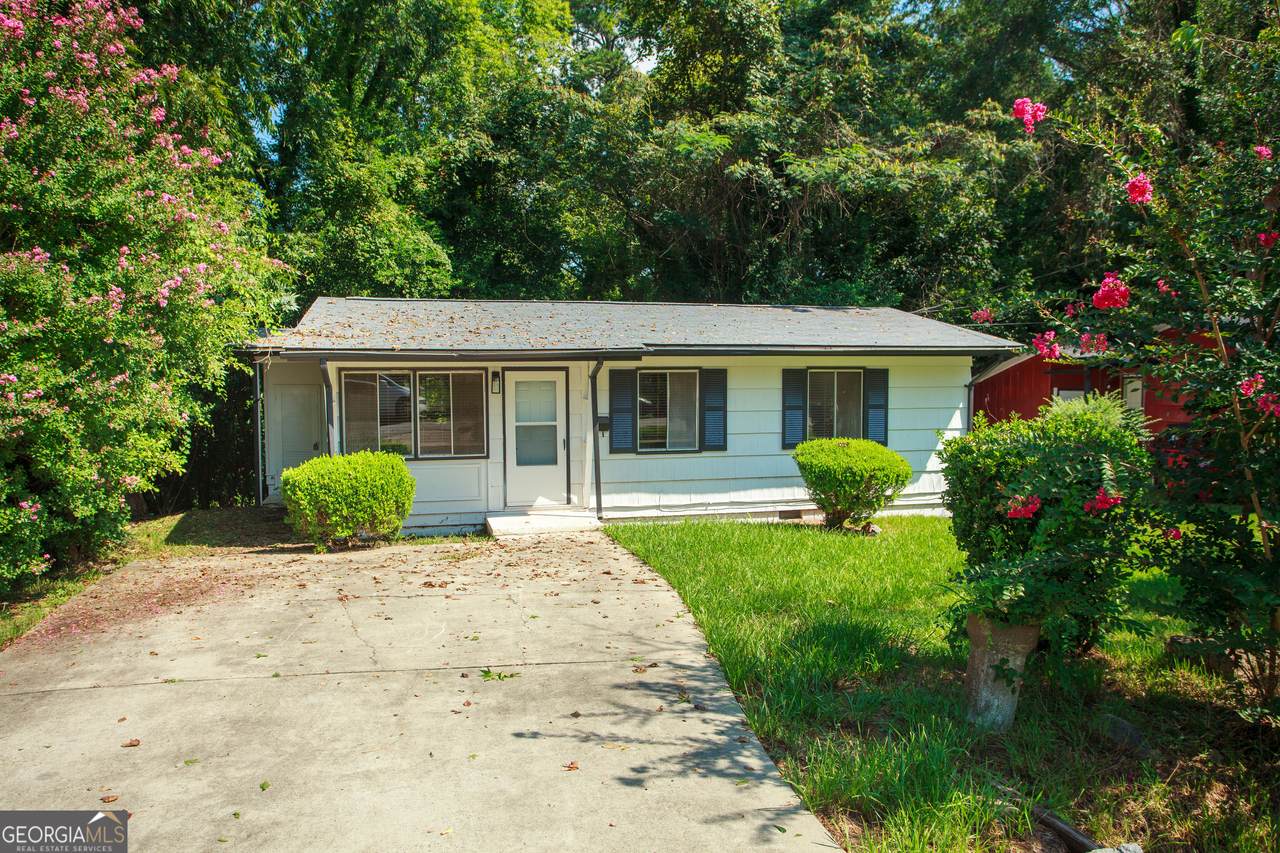 1750 Denton Street - Photo 1