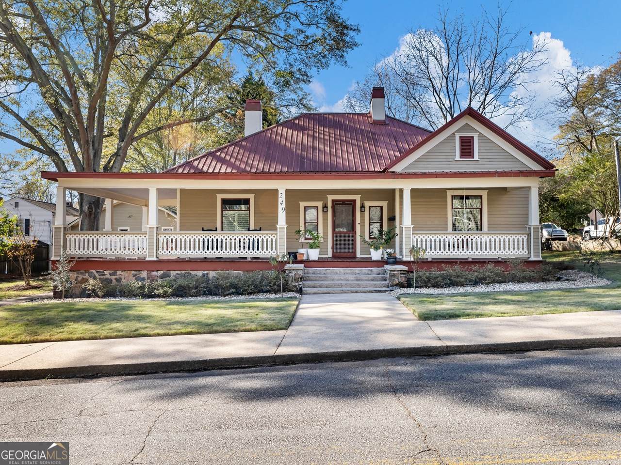 249 Martin Street - Photo 1