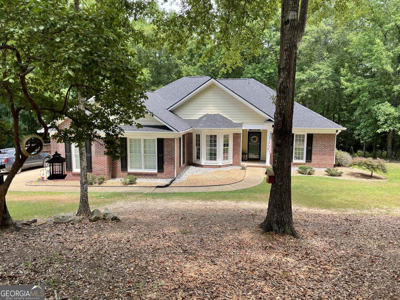 453 Saddlebrook Trail - Photo 1