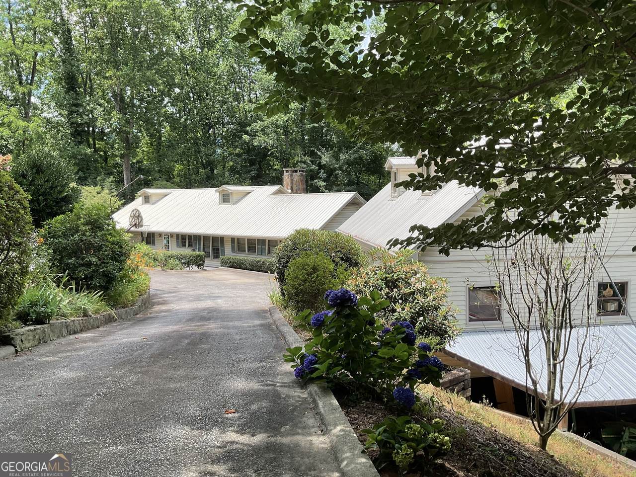 866 Yunai Circle - Photo 1