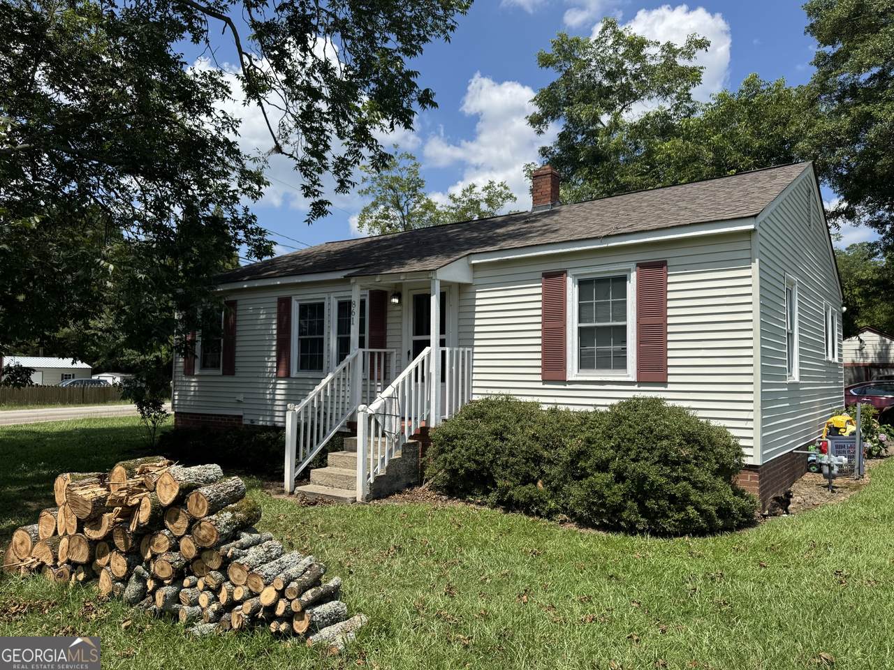 861 Benson Street - Photo 1