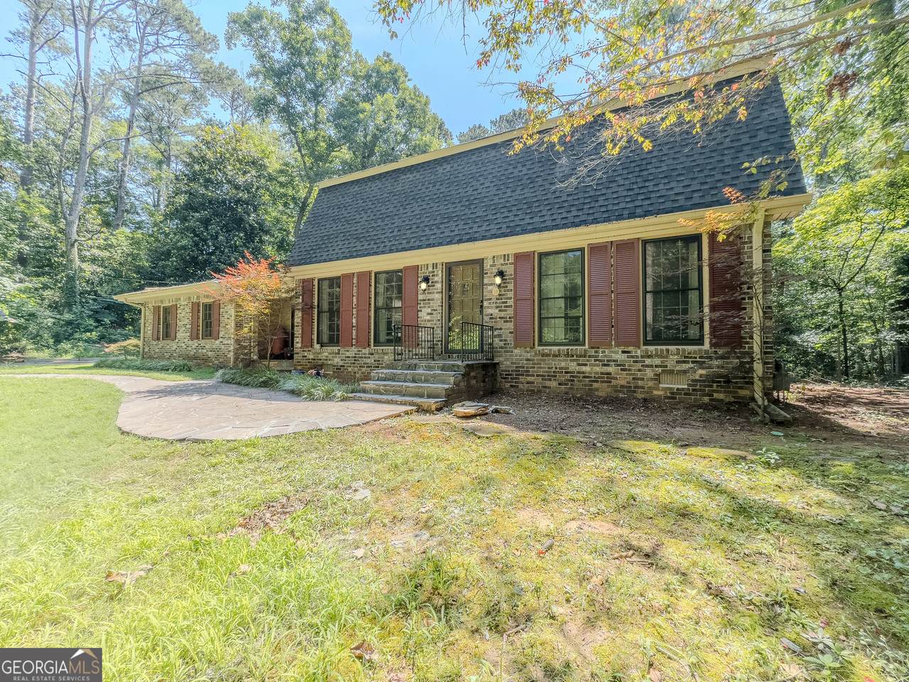 2037 Stoneleigh Drive - Photo 1