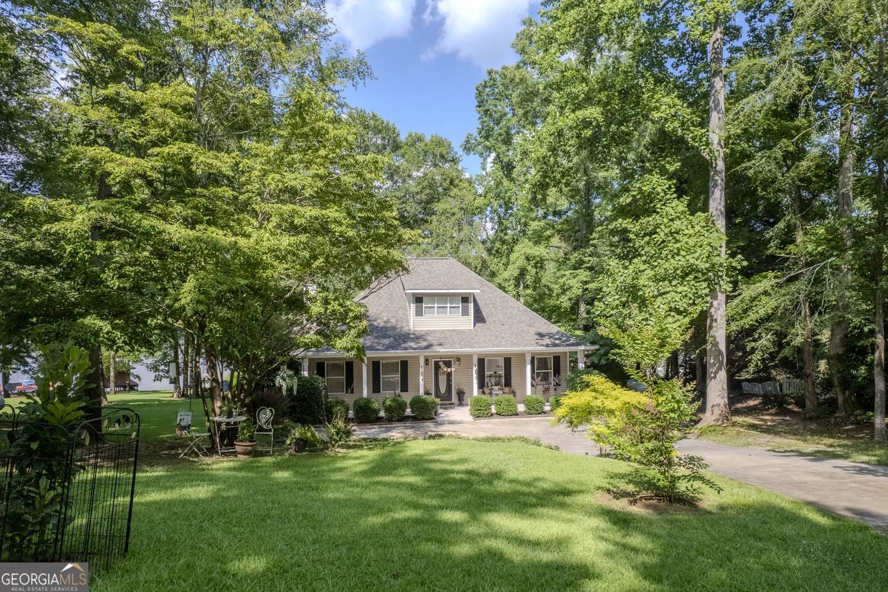 2298 Lakecrest Drive - Photo 1