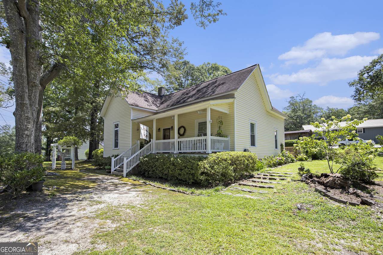 325 North Avenue - Photo 1