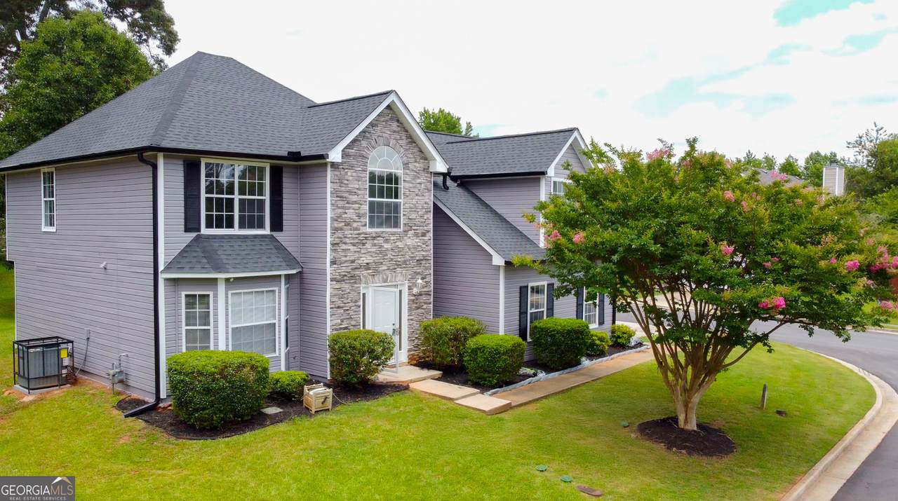2630 Rambling Way - Photo 1