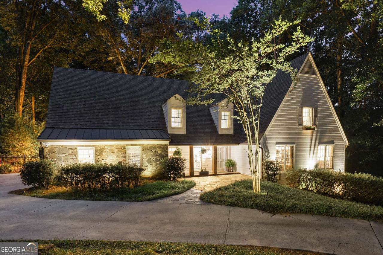 8940 Huntcliff Trace - Photo 1