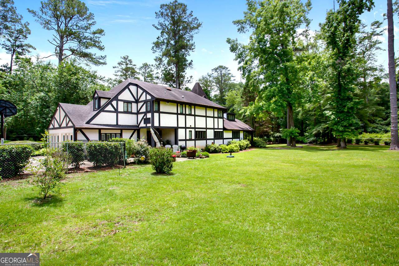 992 Barbour Lane - Photo 1