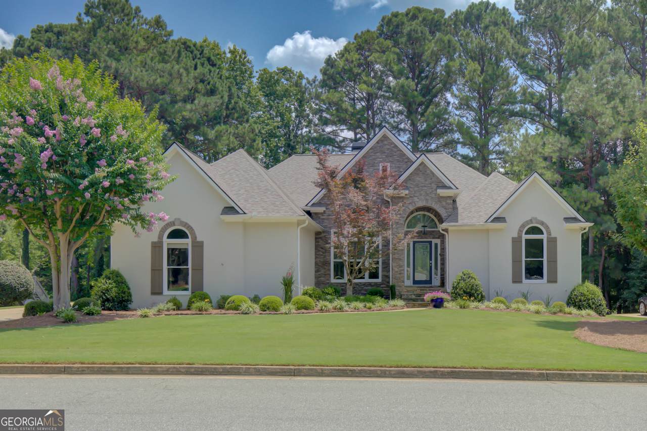 425 Lake Forest Drive - Photo 1