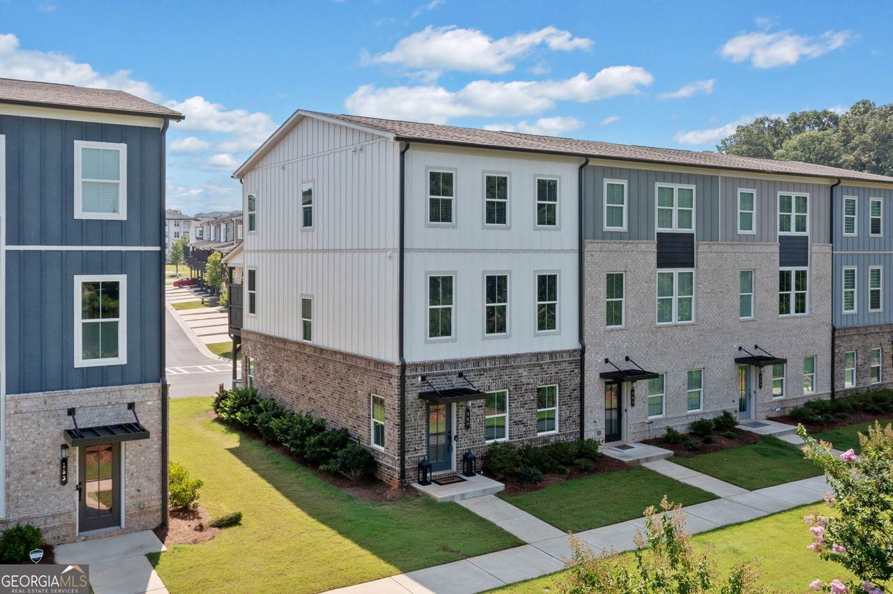 147 Jameson Drive - Photo 1