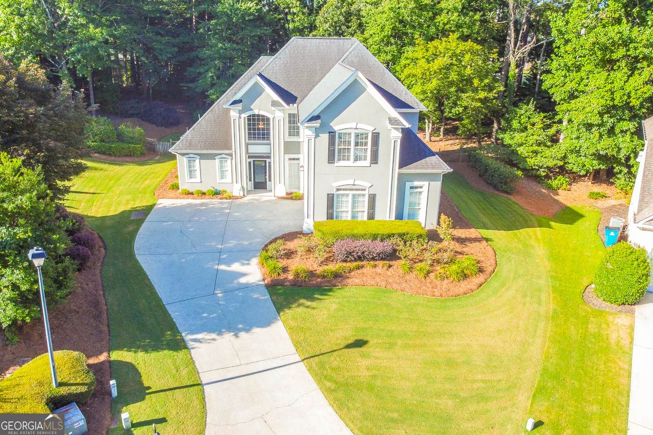 3006 Canter Way - Photo 1
