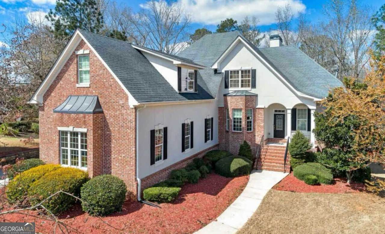 703 Summerbrooke Court - Photo 1