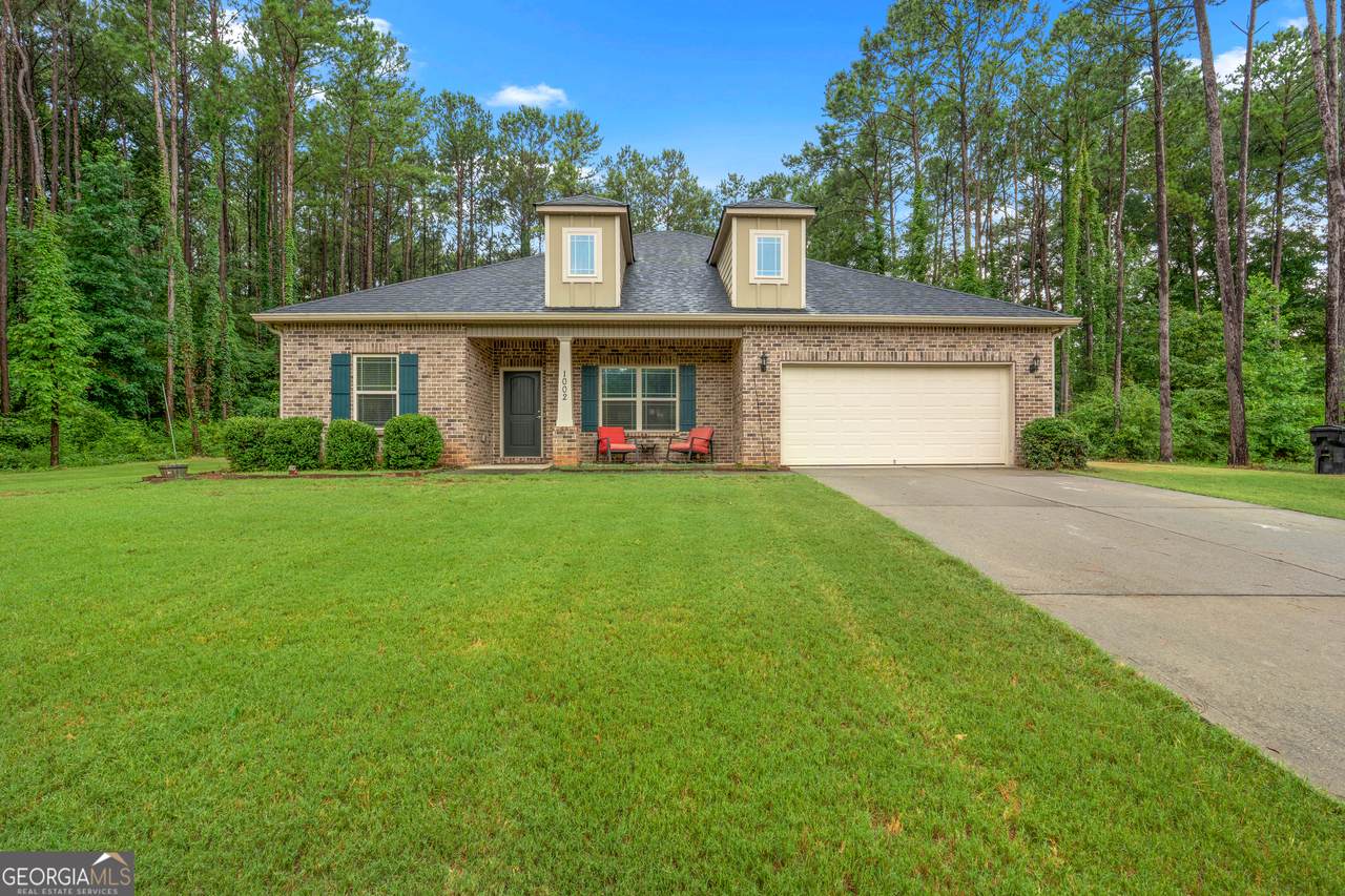 1002 Yorkshire Drive - Photo 1