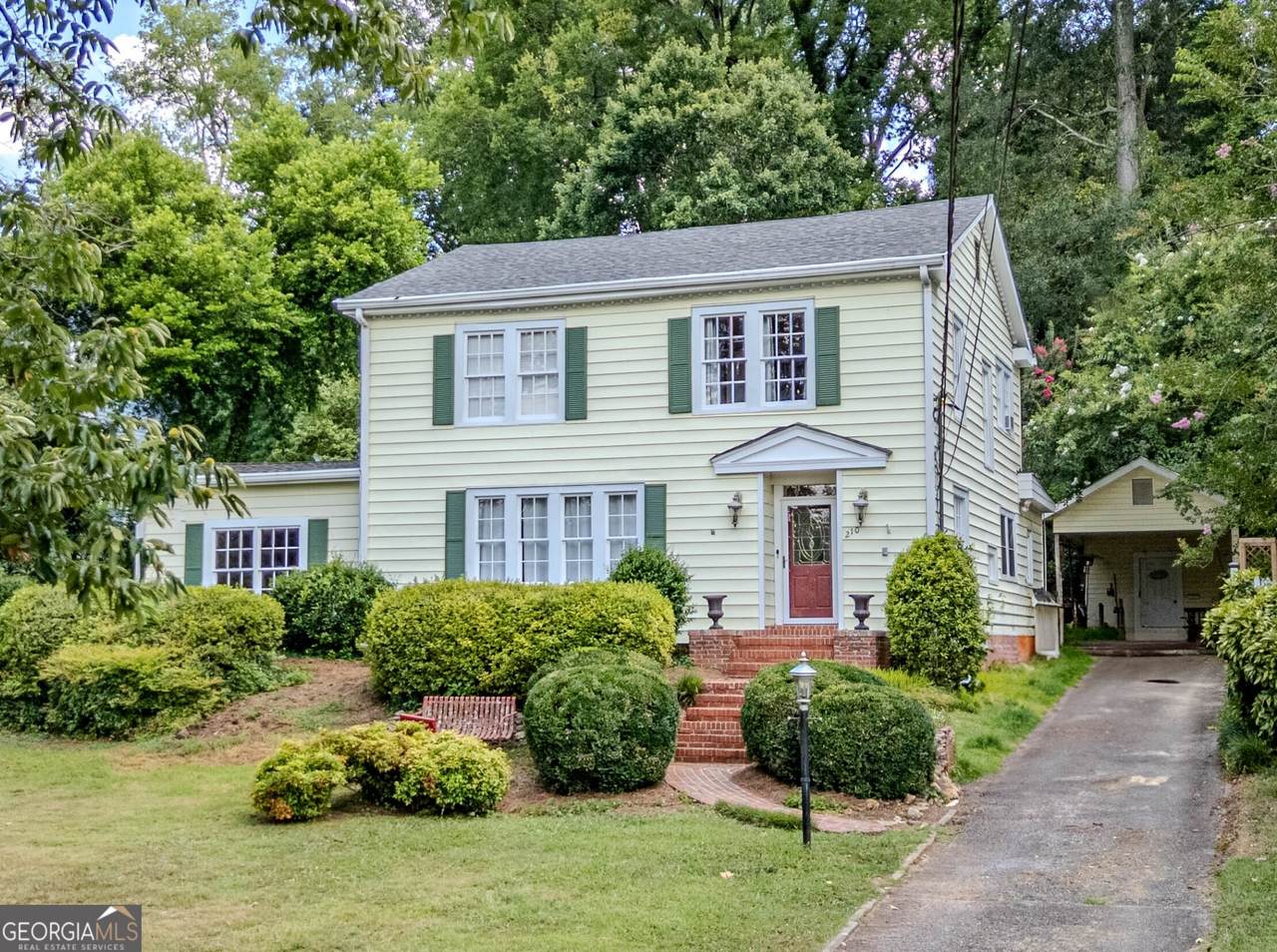 210 9th Street - Photo 1