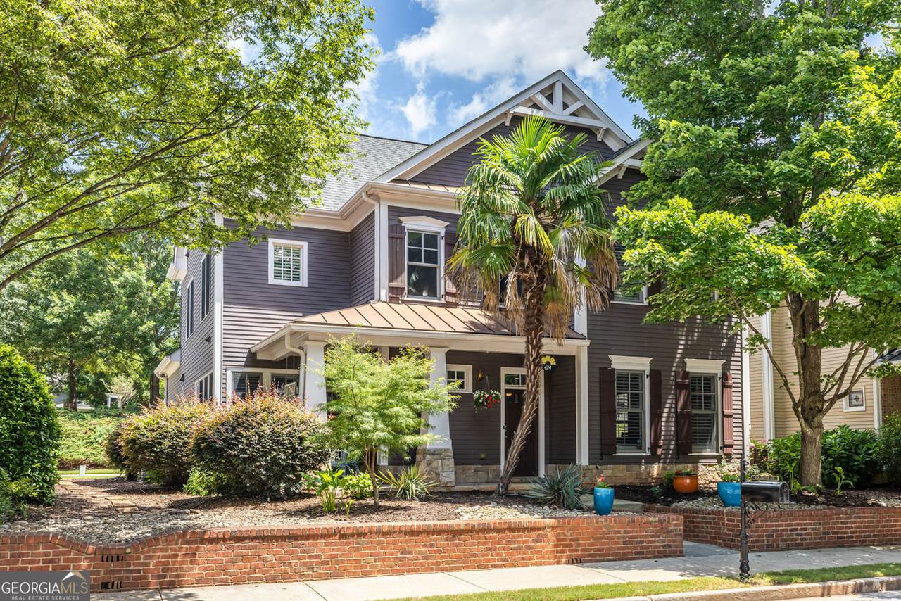 424 Carter Avenue - Photo 1