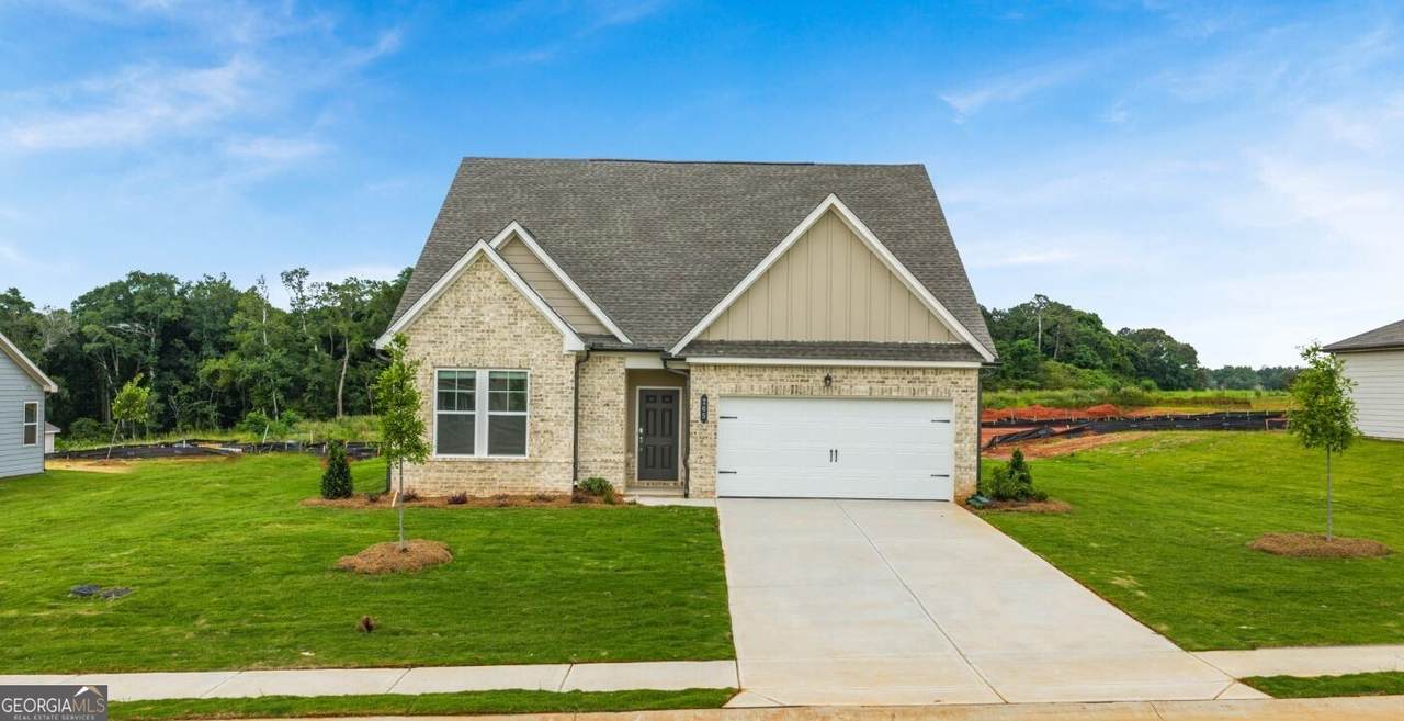 205 Overton Drive - Photo 1