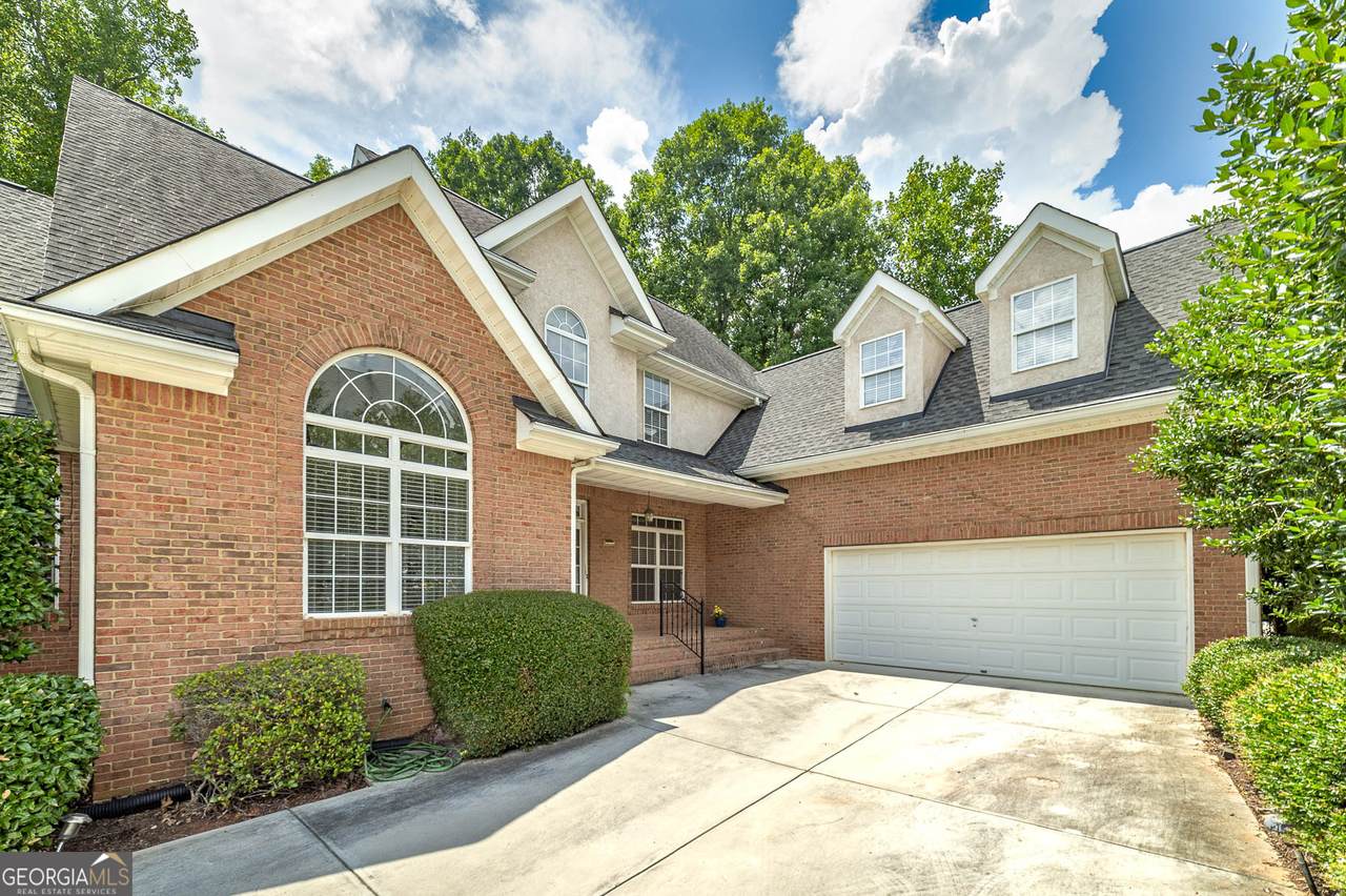 135 Eagles Club Drive - Photo 1