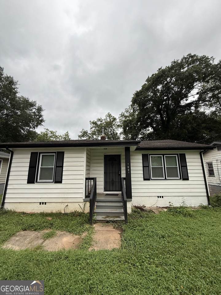 1001 Moreland Drive - Photo 1