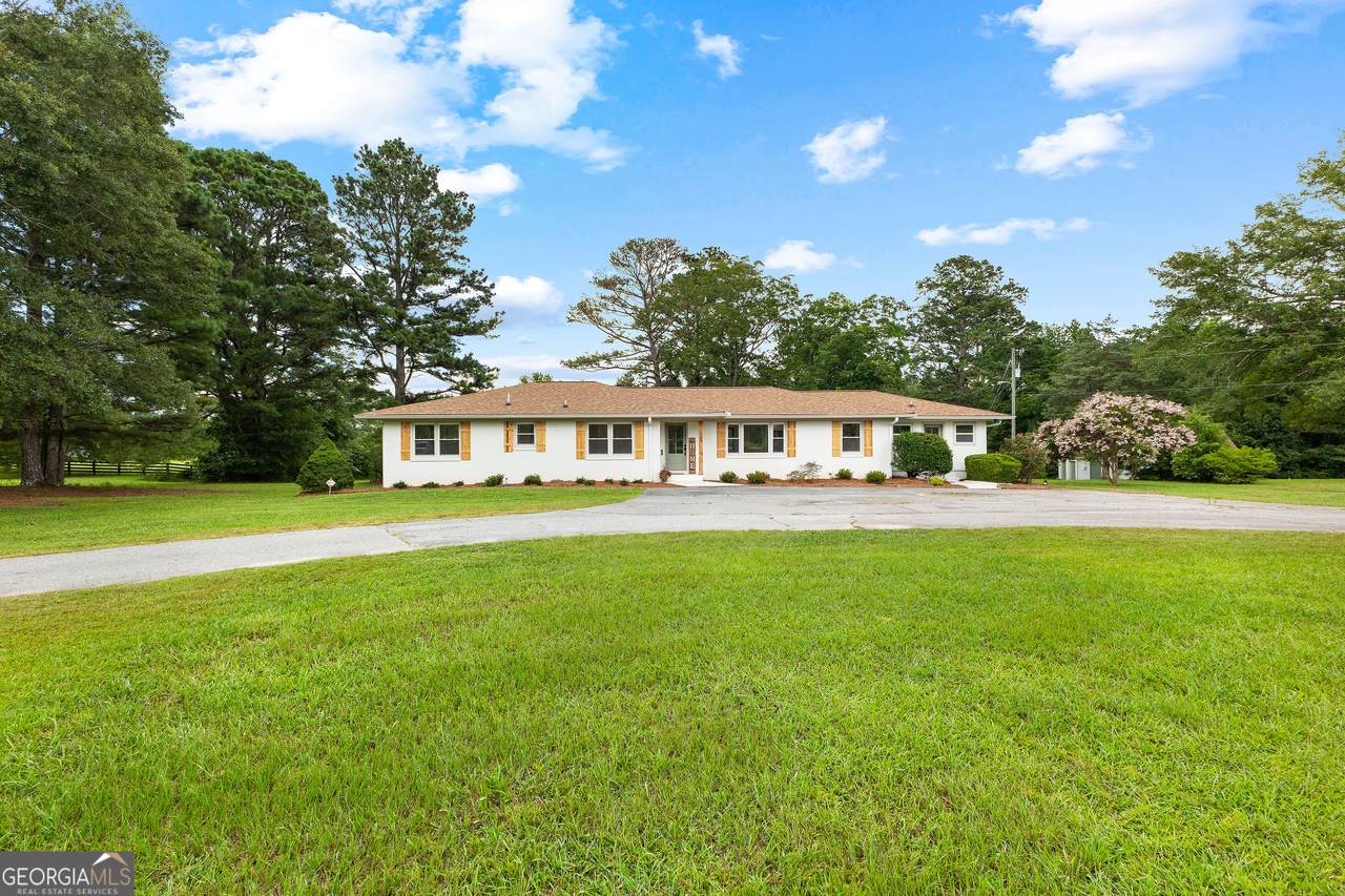 1367 Sharpsburg Mccollum Road - Photo 1