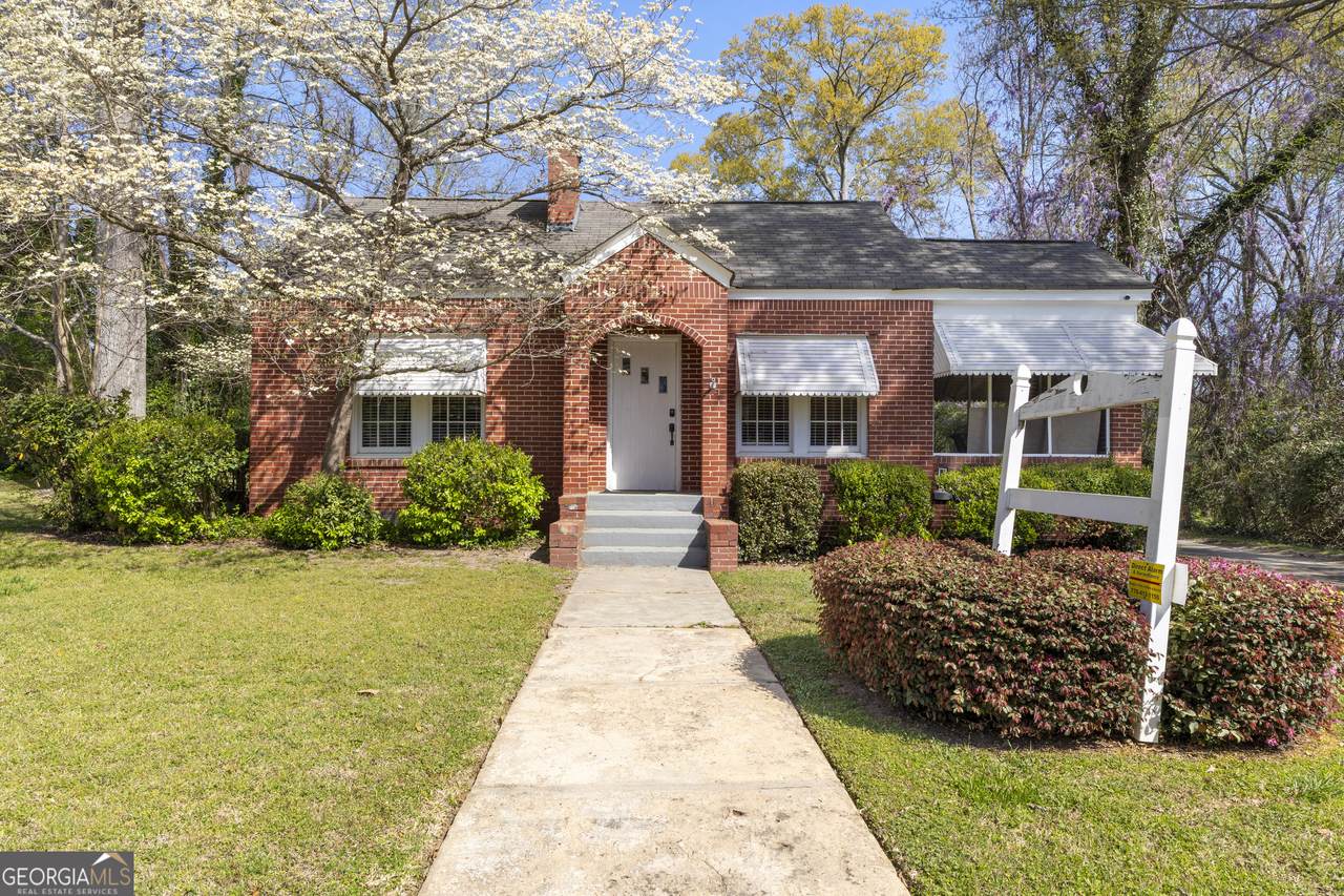 109 Stockbridge Road - Photo 1