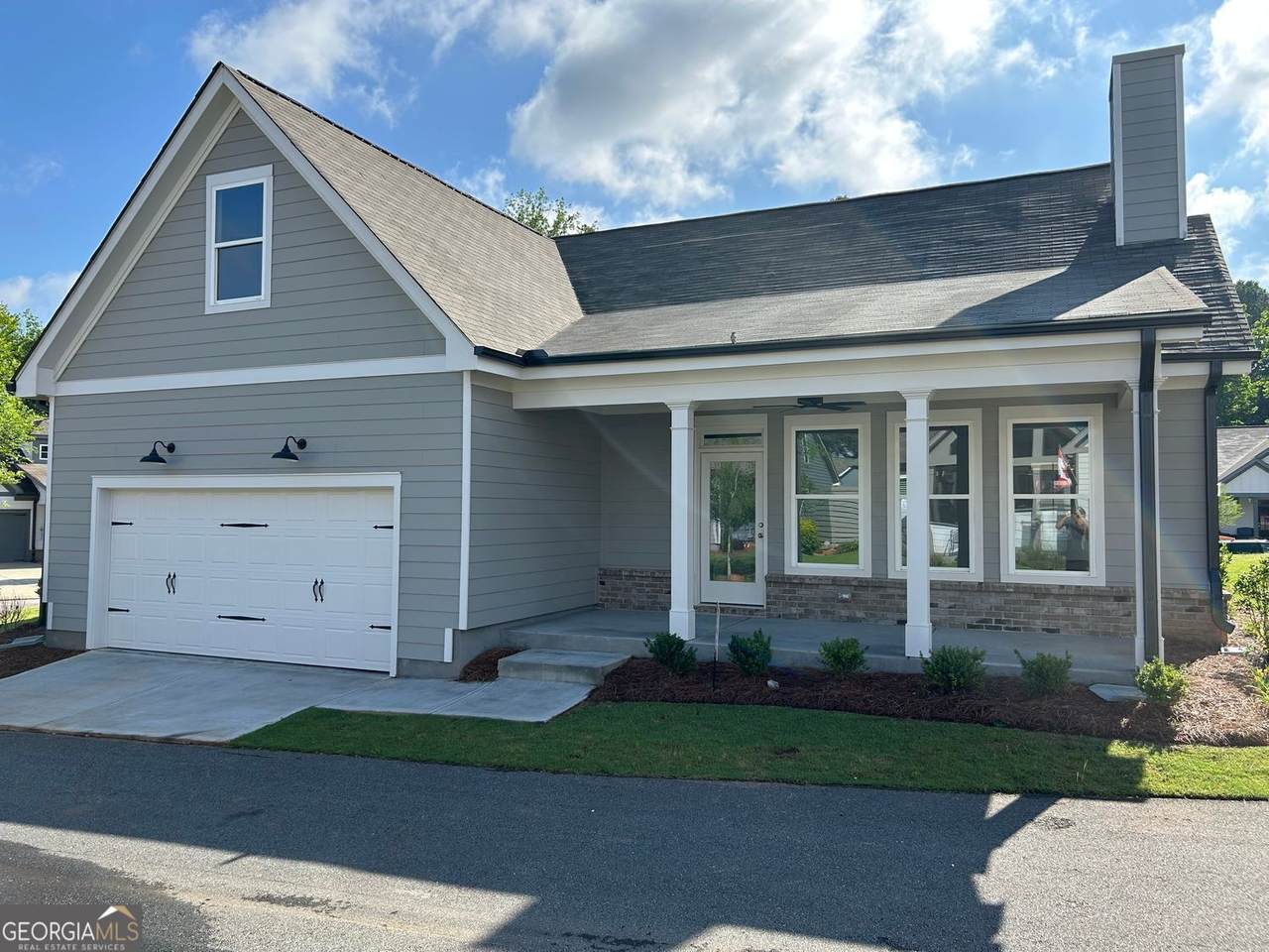 241 Saratoga Drive - Photo 1