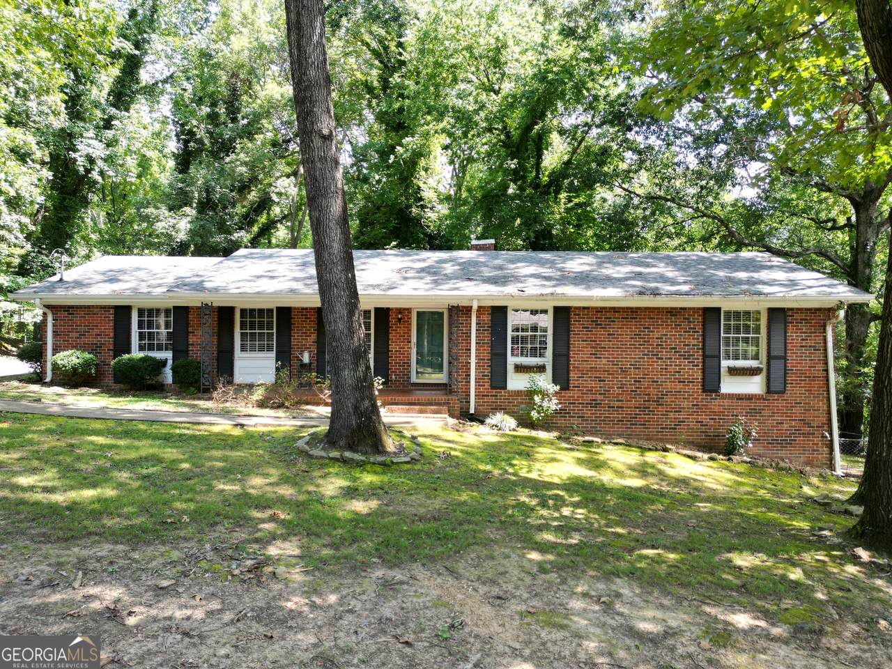 206 Hammond Drive - Photo 1