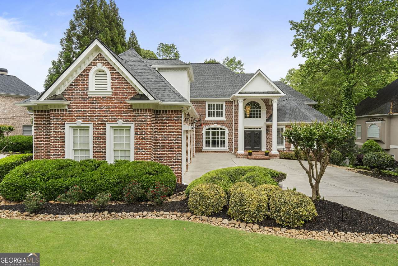 640 Greenview Terrace - Photo 1