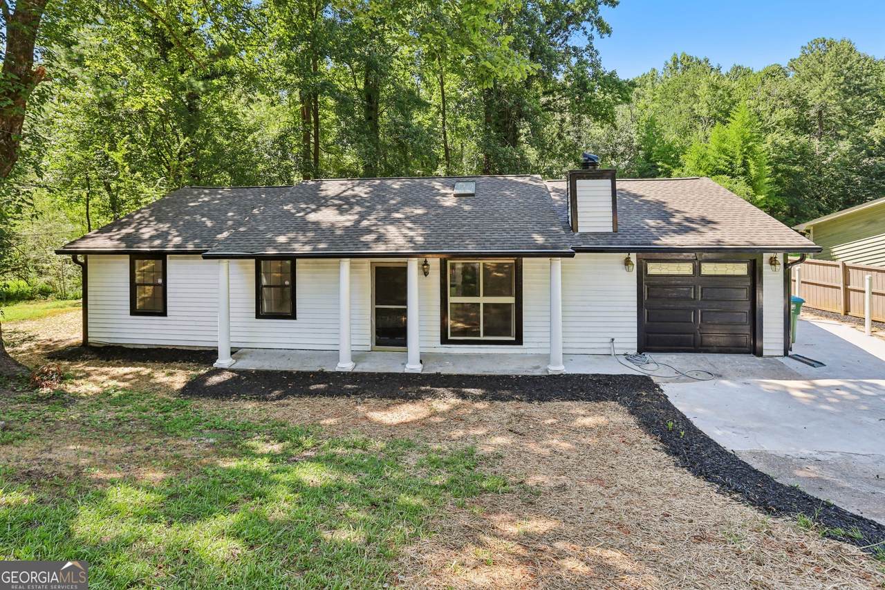 592 Pebble Creek Drive - Photo 1