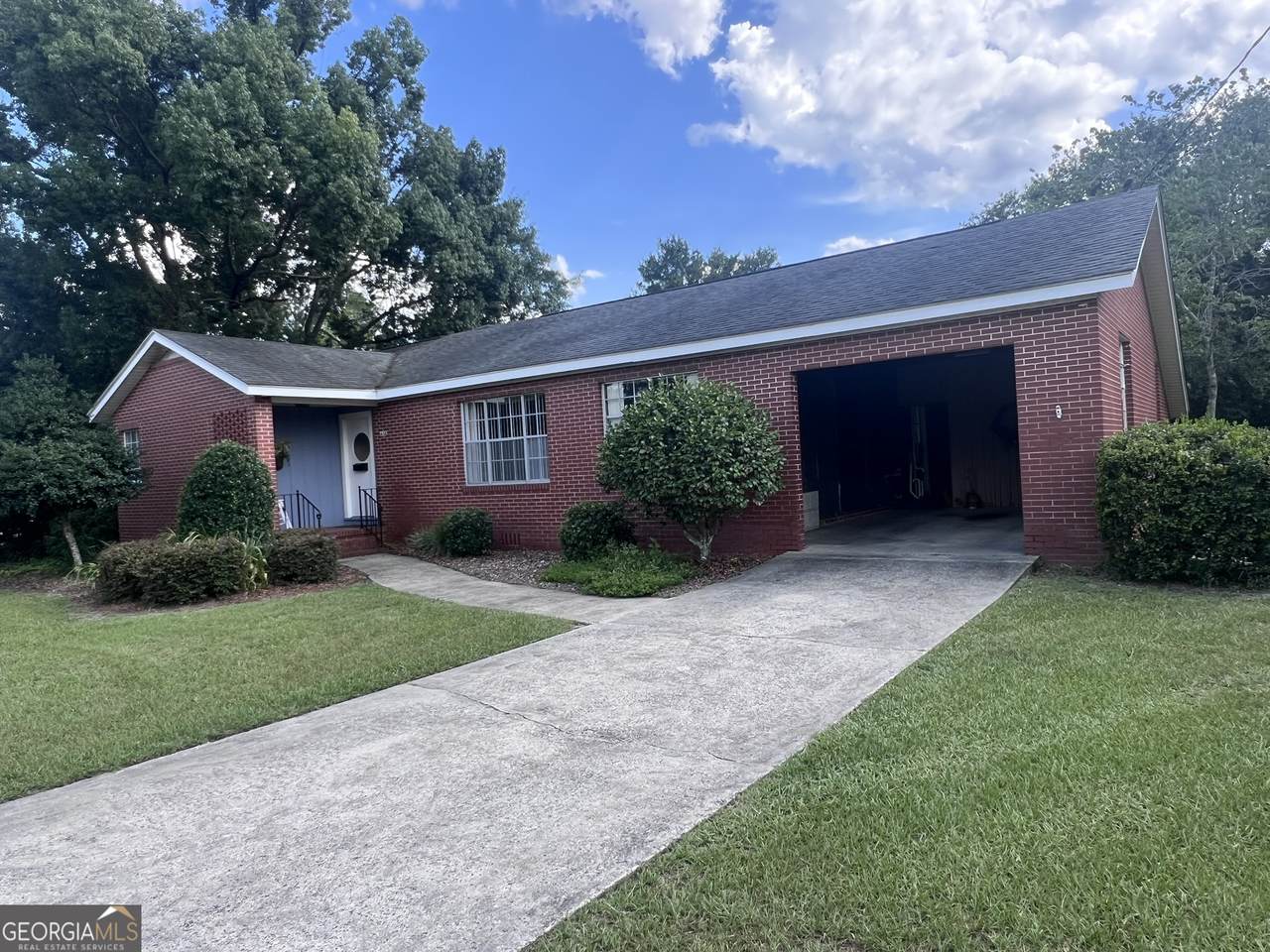 658 Walnut Street - Photo 1