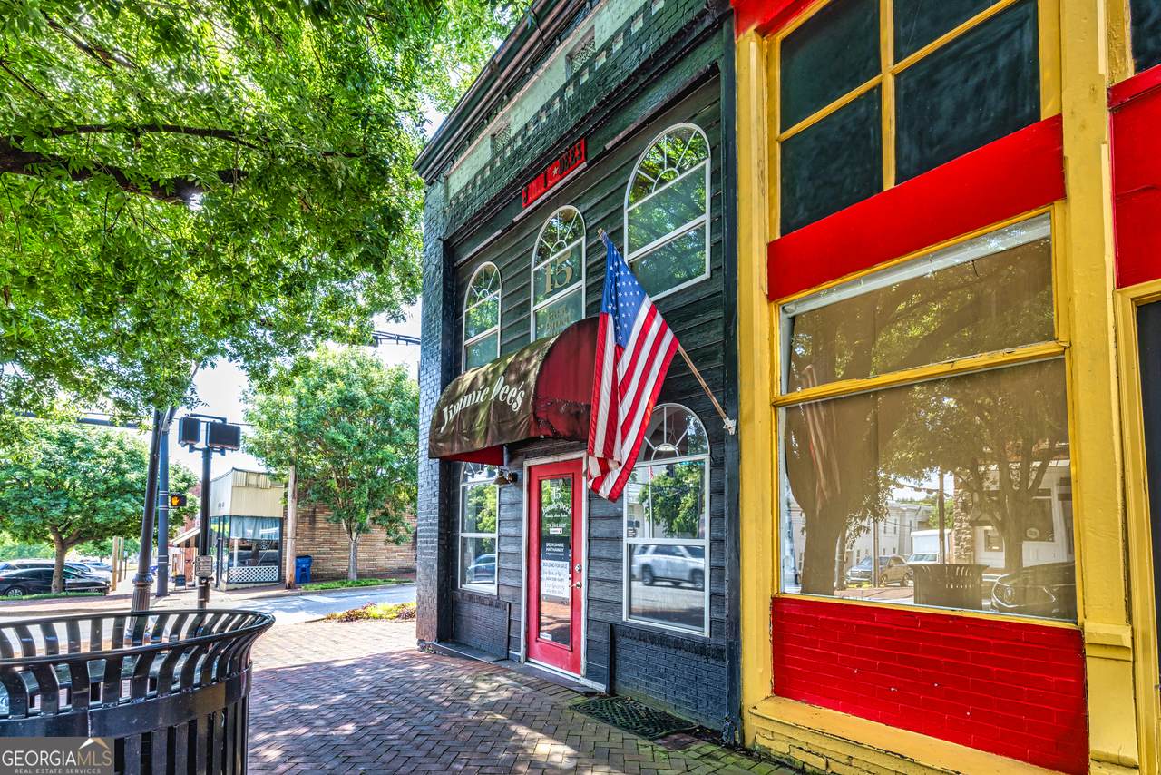 15 Broad Street - Photo 1