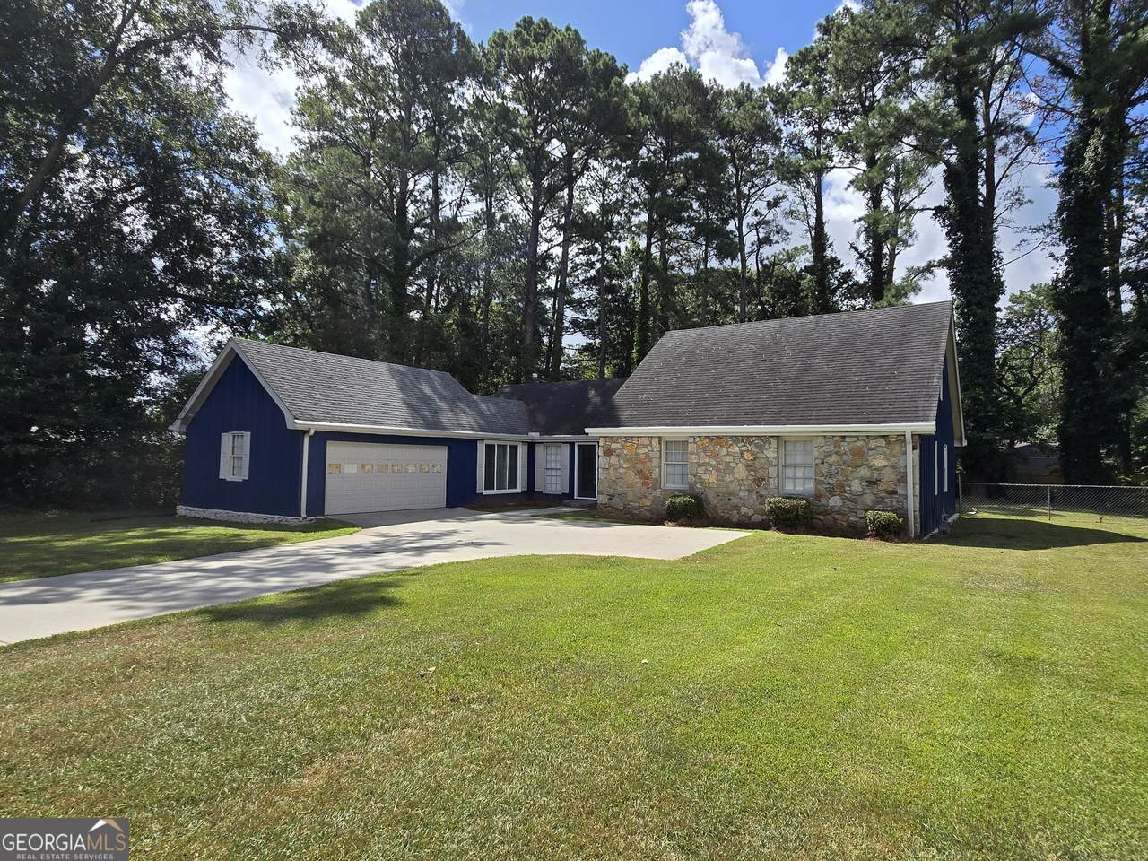 2251 Country Club Drive - Photo 1