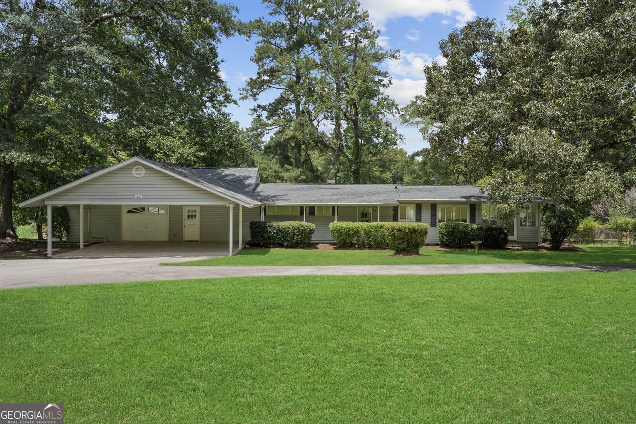 30 Circle Drive - Photo 1