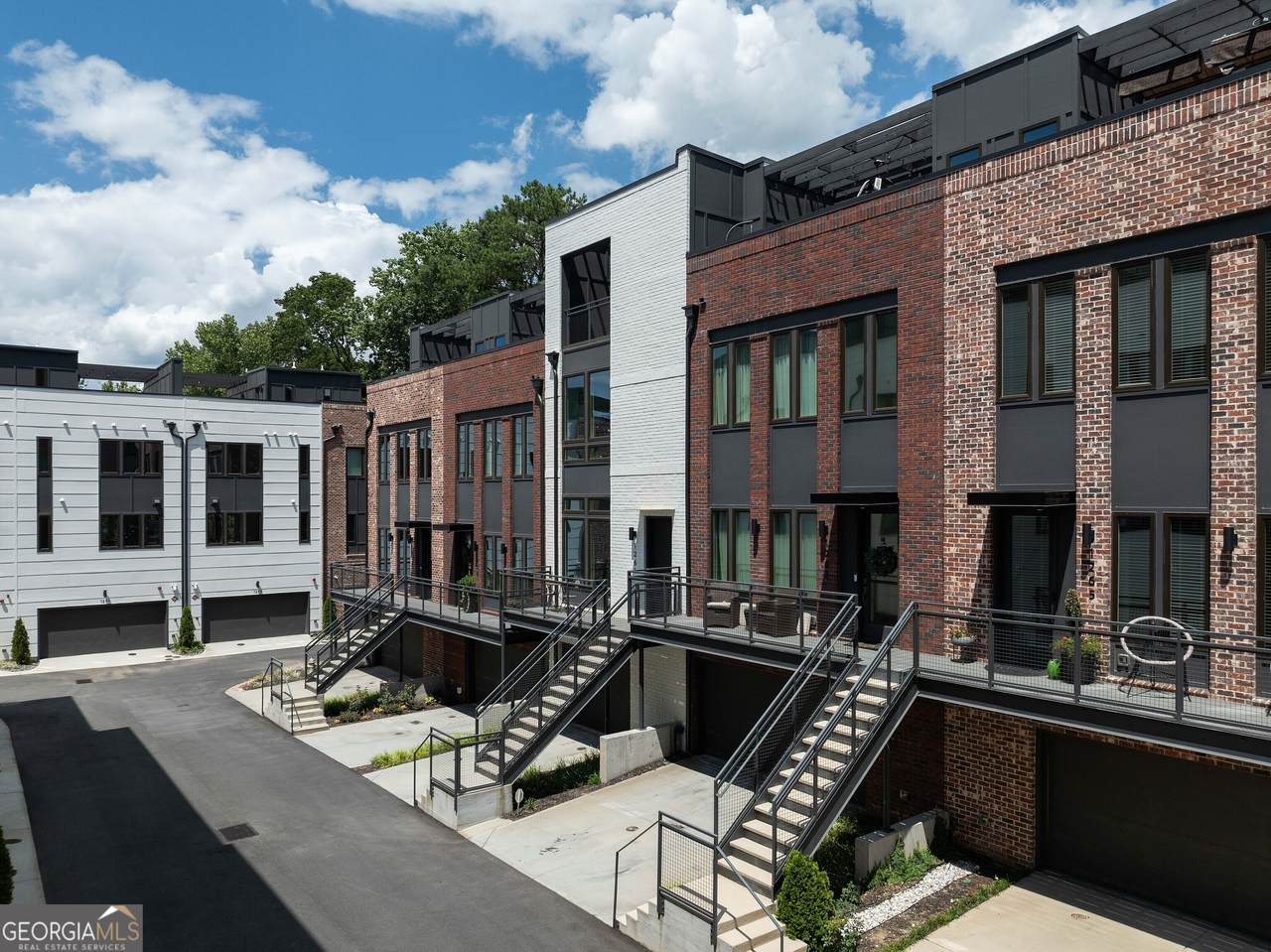 1261 Chelsea Circle - Photo 1