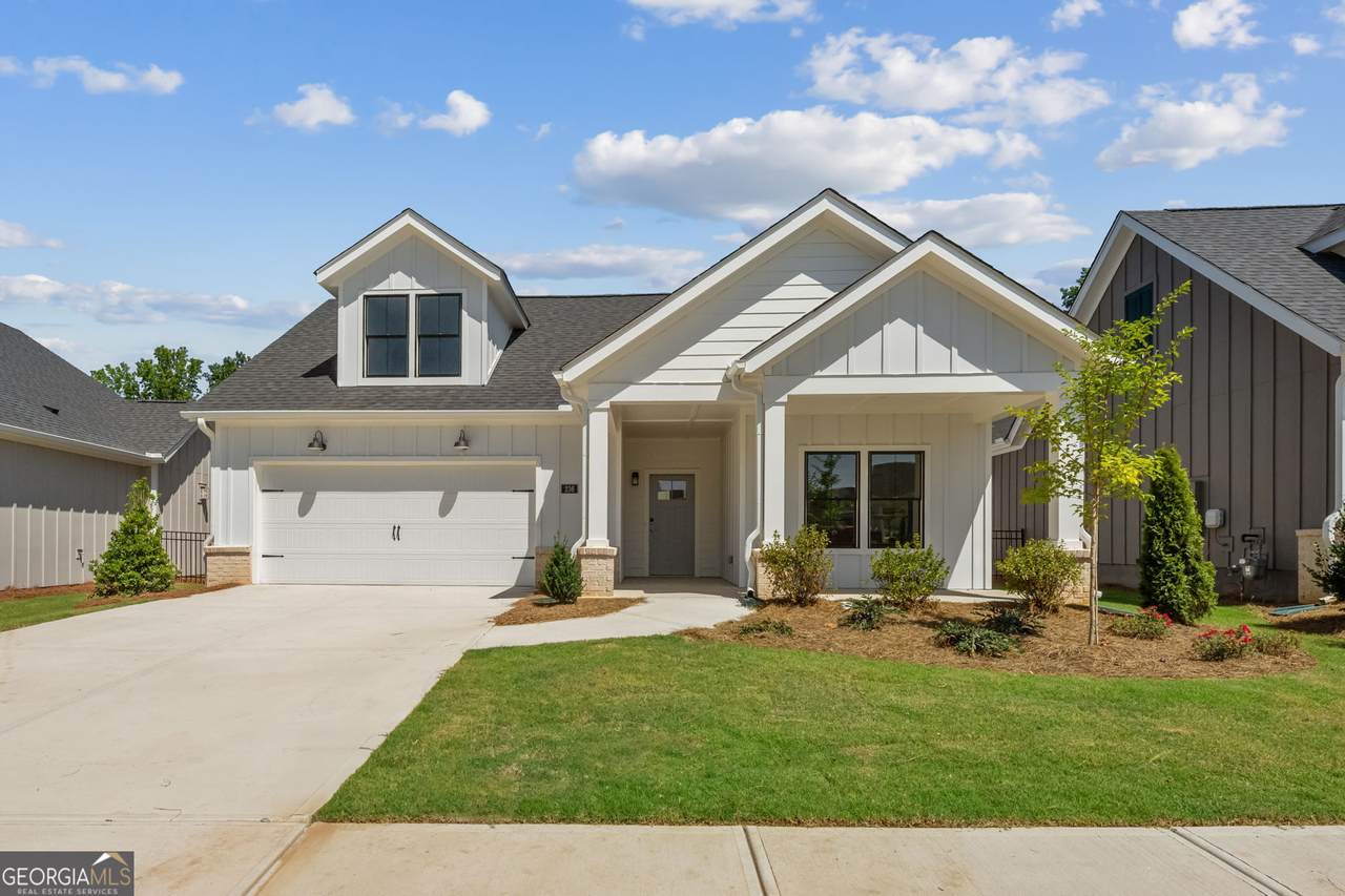 236 Persimmon Way - Photo 1