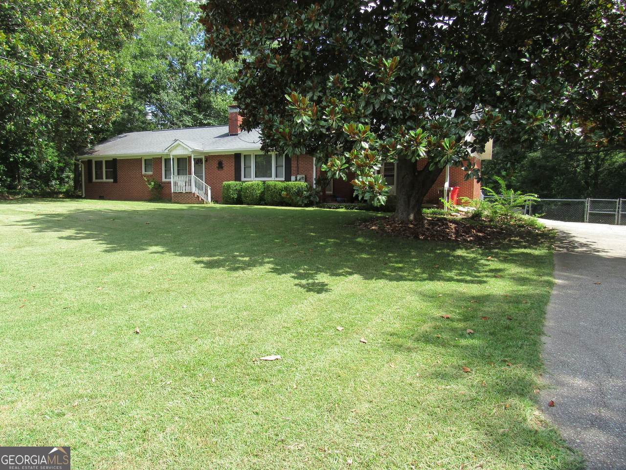 111 Tarpley Avenue - Photo 1