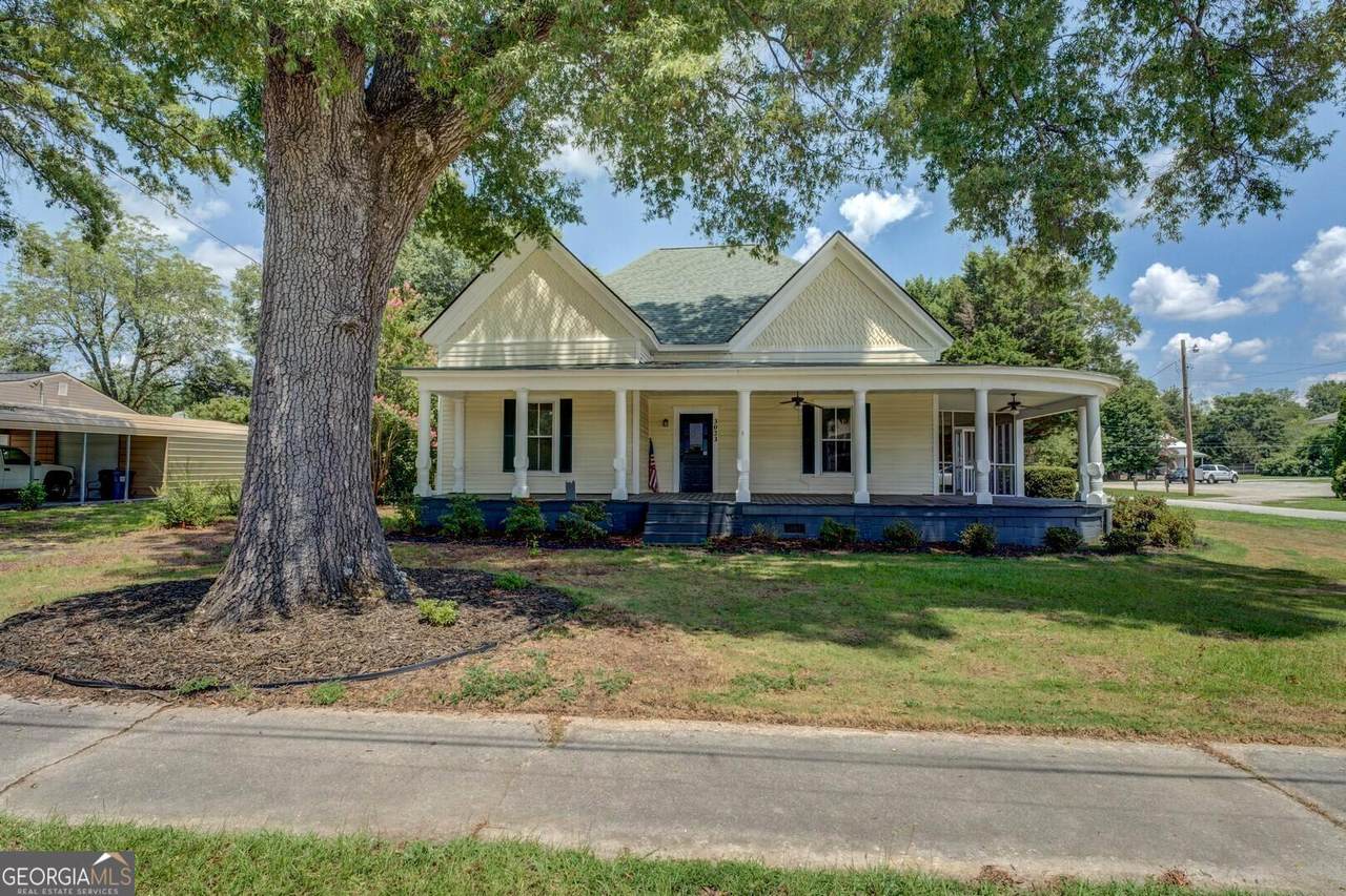 3023 Main Street - Photo 1