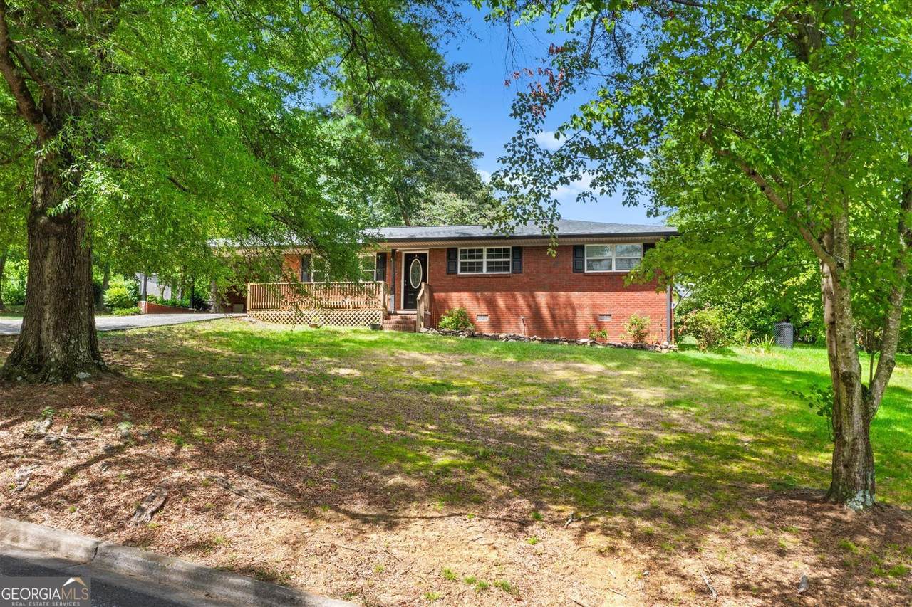 1600 Beverly Drive - Photo 1