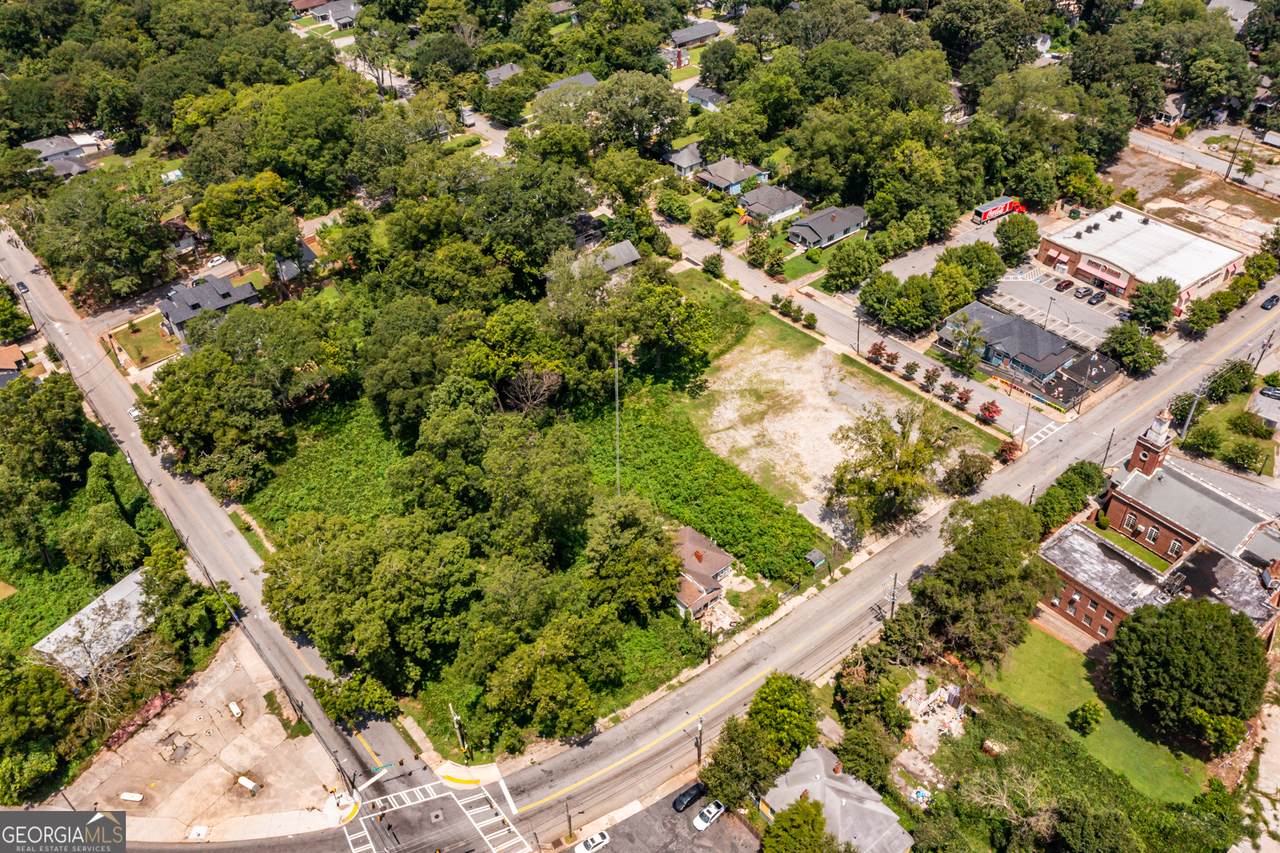 1765 Lakewood Avenue - Photo 1