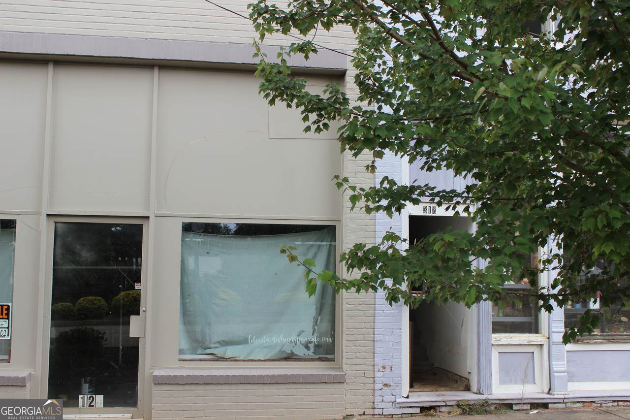 318 Broad Street - Photo 1