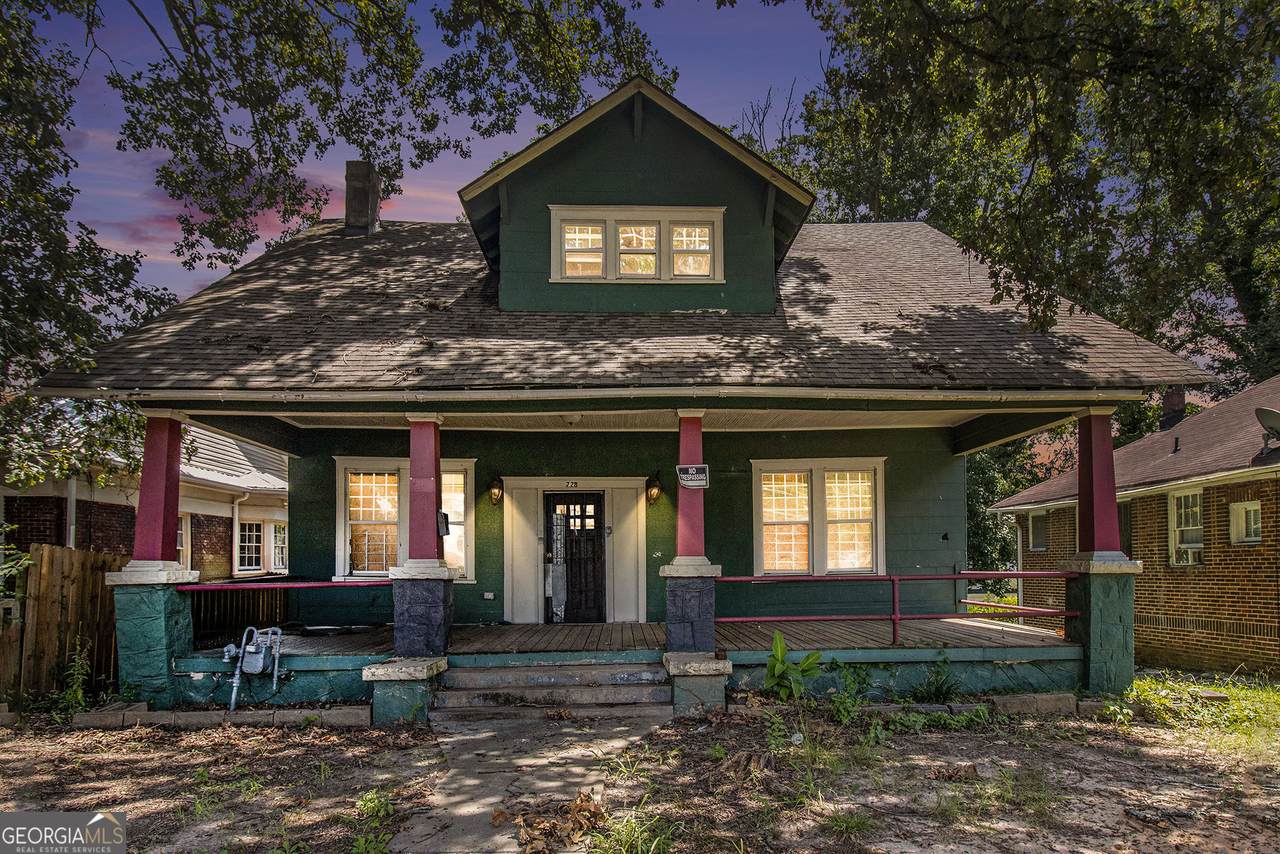 728 Cascade Avenue - Photo 1