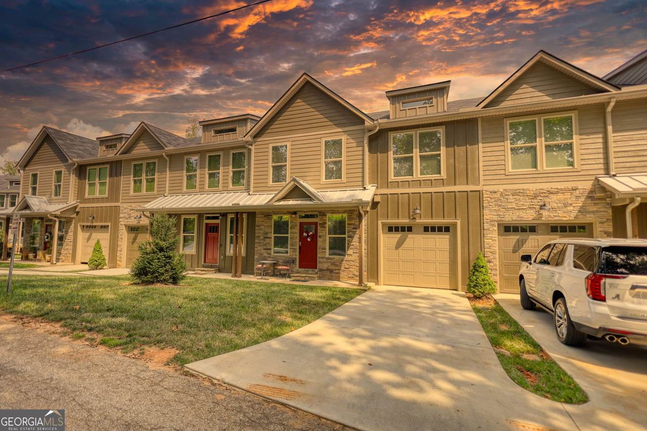 156 Smith Street - Photo 1