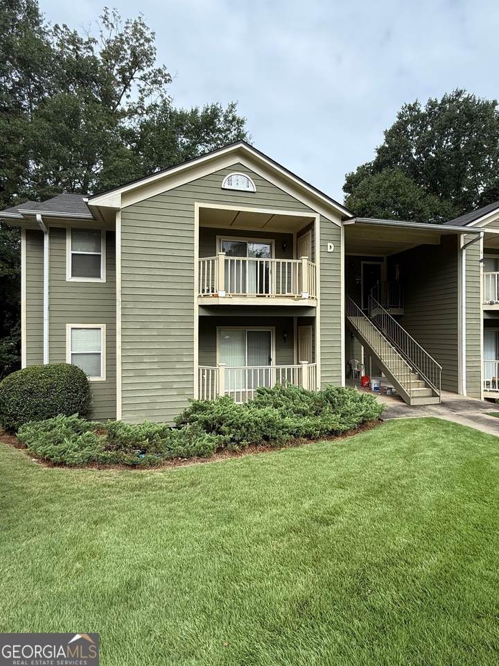 320 Ridgewood Avenue - Photo 1