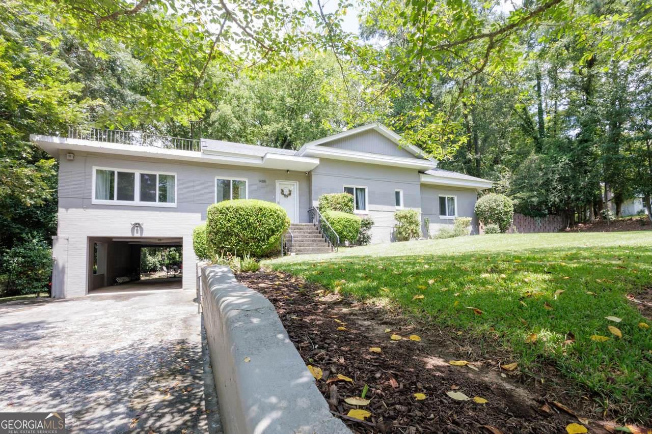 1485 Lone Oak Drive - Photo 1