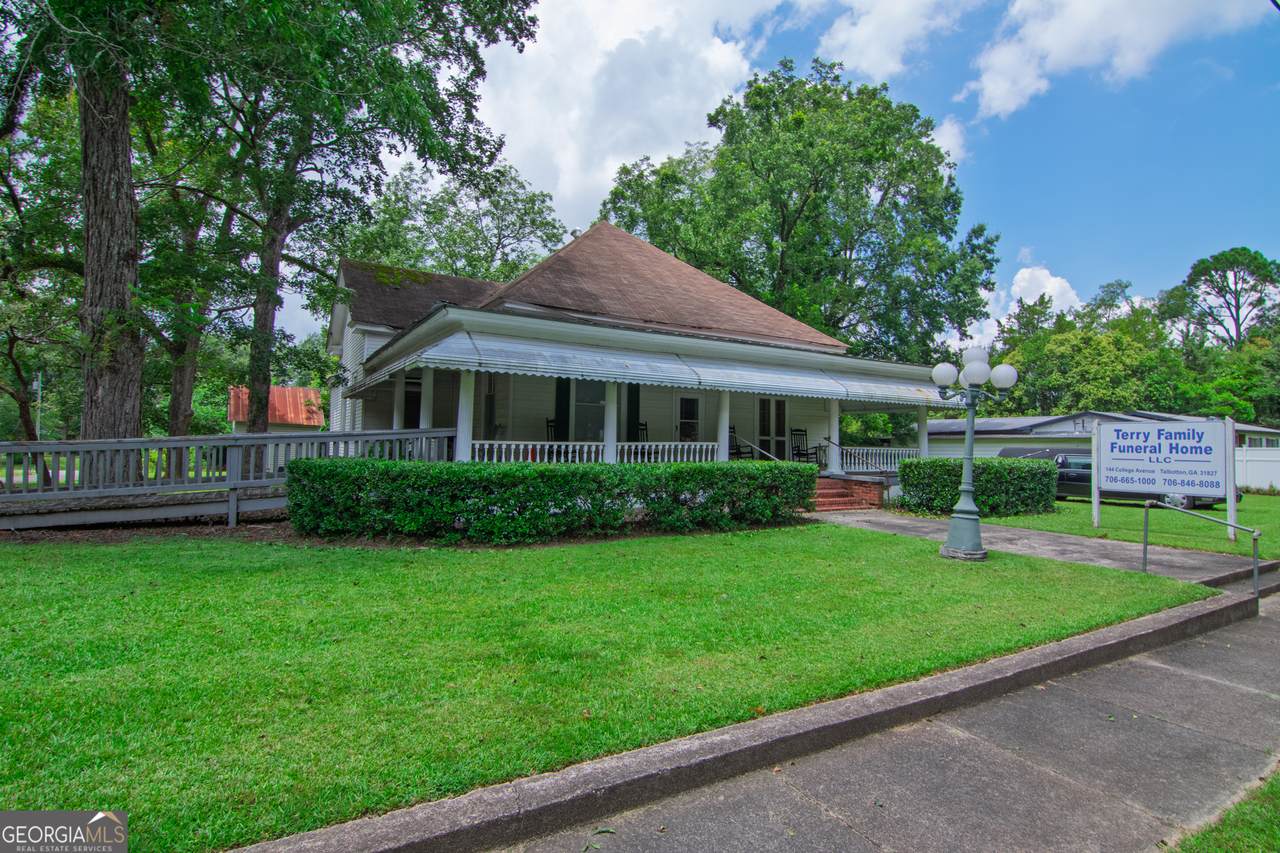 144 College Avenue - Photo 1