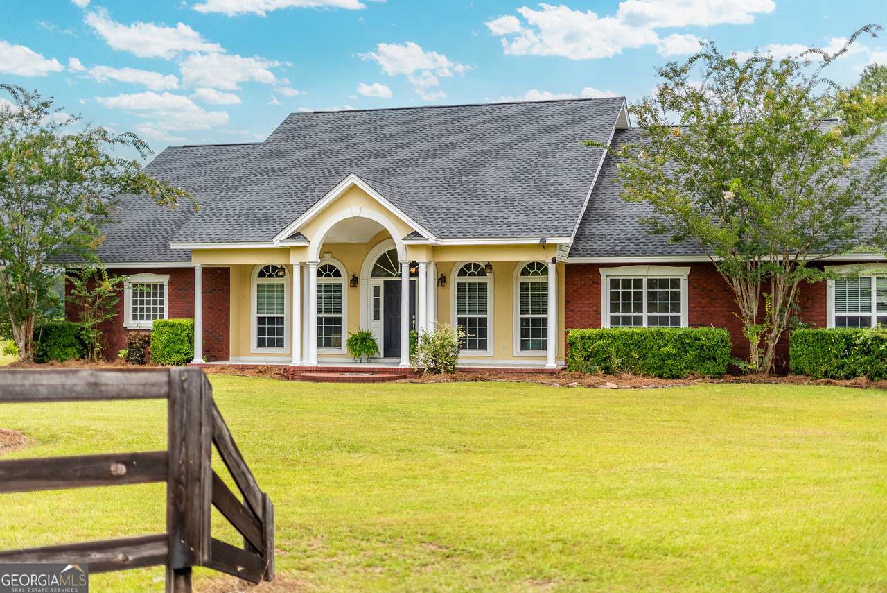 563 Bennett Road - Photo 1