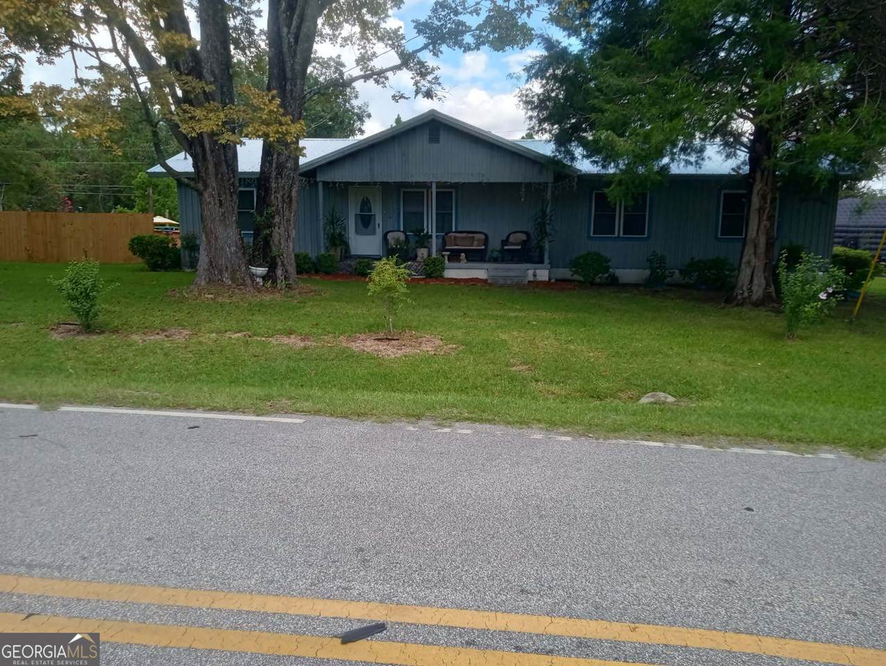 211 Wells Street - Photo 1