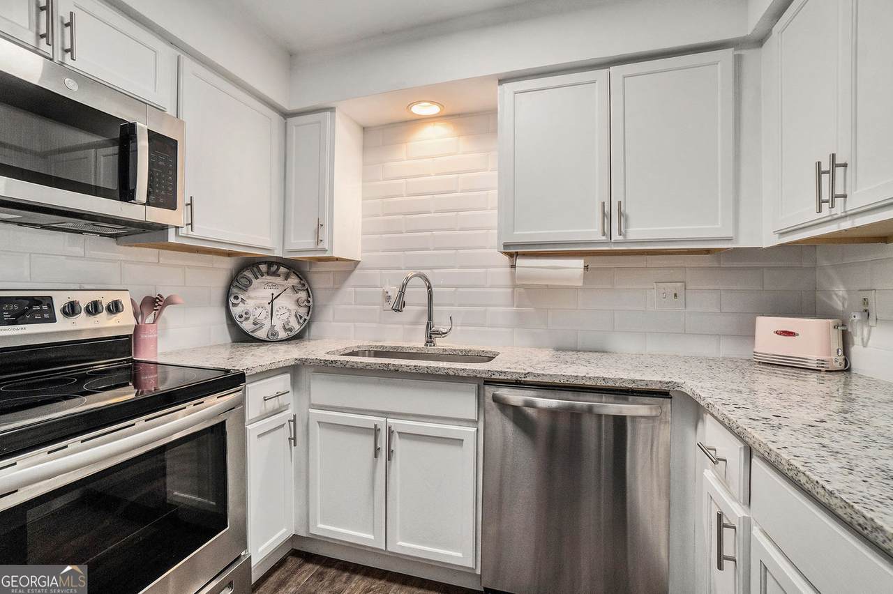 94 Rosaire Place - Photo 1