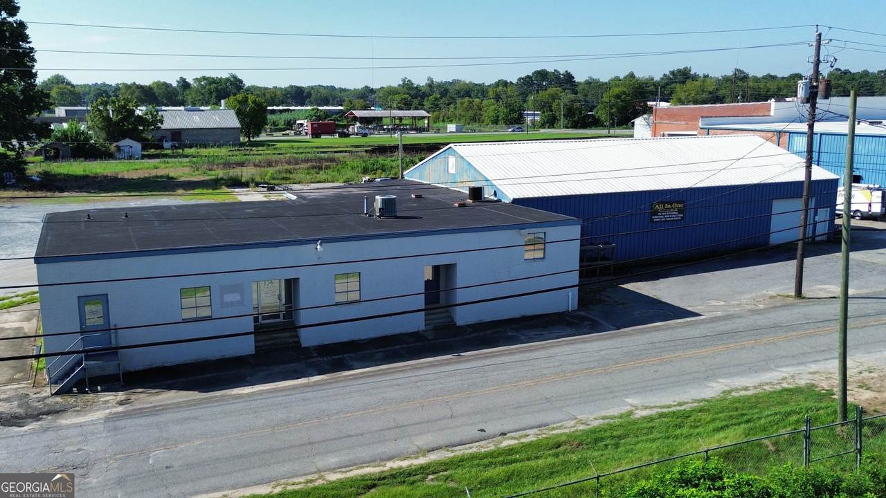 204 E Madison Street - Photo 1